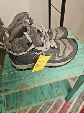KEENS CSA RENO MID STEELTOED 6" SAFETY BOOTS. WOMENS 9.5M.